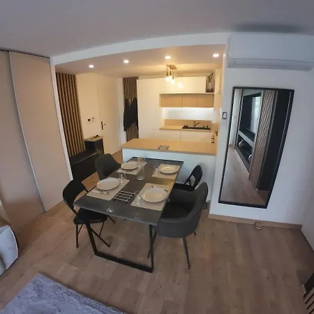 T3 Balneo, Relax Et Plancha & Parking Apartment